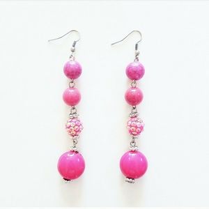 magenta bead dangle earrings